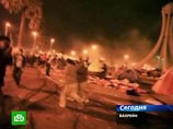 Как рассказывают зарубежным СМИ очевидцы, нападение на лагерь было сверхциничным и вероломным - полицейские атаковали мирно спавших, невооруженных людей Как рассказывают зарубежным СМИ очевидцы, нападение на лагерь было сверхциничным и вероломным - полицейские атаковали мирно спавших, невооруженных людей