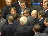 Массовая драка между депутатами от пропрезидентской Партии регионов и оппозиционной "БЮТ-Батькiвщины" произошла вечером 16 декабря 2010 года Массовая драка между депутатами от пропрезидентской Партии регионов и оппозиционной "БЮТ-Батькiвщины" произошла вечером 16 декабря 2010 года