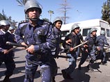 В среду в Бенгази полиция разогнала сотни манифестантов, скандировавших антиправительственные лозунги. По сообщениям ливийских СМИ, в столкновениях с полицией были ранены не менее 38 человек