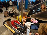 Группа пострадавших в предновогоднем авиаколлапсе подала шесть тысяч страниц претензий "Аэрофлоту" Группа пострадавших в предновогоднем авиаколлапсе подала шесть тысяч страниц претензий "Аэрофлоту"