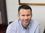 Райан Гиггз продлил контракт с "Манчестер Юнайтед" еще на один год Райан Гиггз продлил контракт с "Манчестер Юнайтед" еще на один год