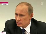 Доброхотов вывесил напротив Кремля портреты Ходорковского и Путина с подписью "Пора меняться!" Доброхотов вывесил напротив Кремля портреты Ходорковского и Путина с подписью "Пора меняться!"