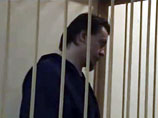 Суд согласился отпустить Николаева, как и днем ранее другого члена арт-группы Олега Воротникова, под залог в 300 тысяч рублей, о чем и просила защита