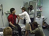На вакцинацию члена британского парламента были допущены и журналисты На вакцинацию члена британского парламента были допущены и журналисты