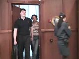 Дважды опознанный свидетелями "киллер" Тихонов заявил в суде, что выгораживал даму сердца Дважды опознанный свидетелями "киллер" Тихонов заявил в суде, что выгораживал даму сердца