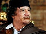 Ливийский лидер Муамар Каддафи, несмотря на охватившие страну волнения, по-прежнему уверен, что народ Ливии его любит, а никаких демонстраций в столице страны с требованием его отставки не проходит Ливийский лидер Муамар Каддафи, несмотря на охватившие страну волнения, по-прежнему уверен, что народ Ливии его любит, а никаких демонстраций в столице страны с требованием его отставки не проходит