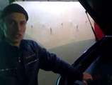 Судя по всему, это именно та Lada Priora, которая была подорвана в Губдене, так как в конце показан багажник машины с взрывчаткой Судя по всему, это именно та Lada Priora, которая была подорвана в Губдене, так как в конце показан багажник машины с взрывчаткой