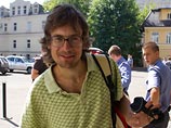Лидер "Войны" отмежевался от акции "Лобзай мусора": "Это провокация" Лидер "Войны" отмежевался от акции "Лобзай мусора": "Это провокация"