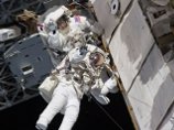 Астронавт досрочно вернулся на МКС из-за соскочившего в открытом космосе светильника