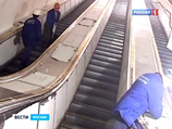 Собянин снова спустился в метро - опешившие пассажиры кинулись его снимать