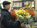 Опросы к 8 Марта: дамам нужно дарить подарки, а символ женщины - Пугачева