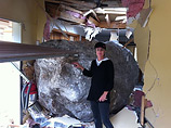Камень, упавший на один из домов в новозеландском Крайстчёрче, выставлен на крупнейшем новозеландском интернет-аукционе Trade Me