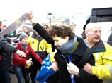 Масленица стала поводом для антипутинских акций в Москве и Лондоне (ВИДЕО) Масленица стала поводом для антипутинских акций в Москве и Лондоне (ВИДЕО)
