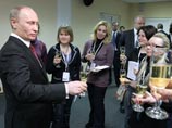 Путин в честь 8 марта заговорил стихами - "Просто, но от души" Путин в честь 8 марта заговорил стихами - "Просто, но от души"