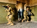 Американские солдаты обучают афганцев, база Зафар, февраль 2011 года