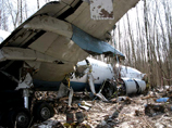 Два пилота самолета Ту-204, который совершил аварийную посадку 22 марта 2010 года возле московского международного аэропорта "Домодедово", предстанут перед судом