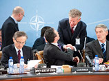 Министры обороны стран - членов НАТО не обсуждали на встрече в пятницу предложения президента Франции Николя Саркози о точечных ударах по объектам в Ливии