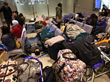 В Токио российских граждан полиция просит покинуть аэропорт. Они отказываются
