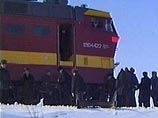 В Иркутской области поезд врезался в снежный завал В Иркутской области поезд врезался в снежный завал