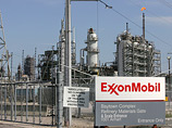 Рыночная стоимость ведущей нефтяной компании США Exxon Mobil Corp. опустилась на 2,3%, так как цены на нефть снижаются в ожидании сокращения спроса на углеводороды в Японии