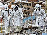 Спустя четверо суток после катастрофы японцев находят живым под завалами и в море