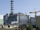 Речь идет о сооружении бетонного саркофага над реакторами, подобного тому, который возводили ликвидаторы аварии на Чернобыльской АЭС