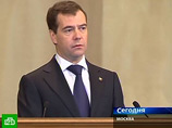 Президент России Дмитрий Медведев одобрил предложение Минобороны по увеличению числа контрактников в армии до 425 тысяч человек