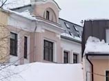 Врагова по-прежнему убеждена, что в ее бедах с квартирой на Чистых прудах виноваты структуры банка "Менатеп" - но сейчас, по прошествии времени никаких претензий к Ходорковскому она не имеет Врагова по-прежнему убеждена, что в ее бедах с квартирой на Чистых прудах виноваты структуры банка "Менатеп" - но сейчас, по прошествии времени никаких претензий к Ходорковскому она не имеет
