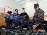 Медведев посетил базу "Зубра", бойцы которого жестко разгоняли демонстрантов во Владивостоке