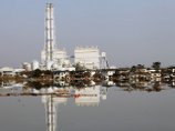 Столбы белого дыма вновь поднялись над энергоблоками АЭС "Фукусима-1". Уровень радиации превышает норму в 1600 раз