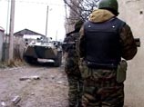 В дагестанском селе блокирован дом с убийцами судебного пристава: один убит