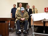 Прокуратура ФРГ требует приговорить Ивана Демьянюка, обвиняемого в совершении военных преступлений во время Второй мировой войны, к шести годам тюремного заключения Прокуратура ФРГ требует приговорить Ивана Демьянюка, обвиняемого в совершении военных преступлений во время Второй мировой войны, к шести годам тюремного заключения