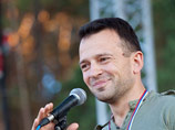 Глава Росмолодежи тогда категорически отверг свою причастность и пообещал подать в суд на оппозиционеров и газеты за распространение ложной информации Глава Росмолодежи тогда категорически отверг свою причастность и пообещал подать в суд на оппозиционеров и газеты за распространение ложной информации