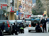 В болгарском городе Сливен успешно завершилась операция по освобождению заложников, "Интерфакс" захваченных накануне грабителем банка