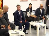 Встреча президента с деятелями культуры в московском "Мультимедиа Арт музее" Встреча президента с деятелями культуры в московском "Мультимедиа Арт музее"