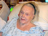 93-летняя Жа Жа Габор вновь оказалась в больнице. Причиной госпитализации стало высокое давление, поднявшиеся после того, как она узнала о смерти своей давней подруги Элизабет Тейлор