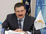 В официальном релизе, который Банк Москвы распространил 28 марта, не раскрываются причины отстранения Михаила Кузовлева. Однако источники сообщают, что это решение было принято в связи с грубым нарушением Михаилом Кузовлевым корпоративной этики В официальном релизе, который Банк Москвы распространил 28 марта, не раскрываются причины отстранения Михаила Кузовлева. Однако источники сообщают, что это решение было принято в связи с грубым нарушением Михаилом Кузовлевым корпоративной этики