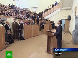 Медведев расхвалил профессию инженера, ответил, "пойдет ли в технари" его сын, и вспомнил о влюбленной студентке Медведев расхвалил профессию инженера, ответил, "пойдет ли в технари" его сын, и вспомнил о влюбленной студентке
