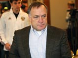 Дик Адвокат считает необоснованной критику в адрес сборной России Дик Адвокат считает необоснованной критику в адрес сборной России
