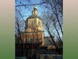 Храм был построен в 1749-55 гг. В 1930-е годы его закрыли, колокольню "перепрофилировали" в парашютную вышку. В здании разместили фабрику "Рот-Фронт". В 1991 г. храм частично вернули верующим. Богослужения возобновлены в 1992 г. Храм был построен в 1749-55 гг. В 1930-е годы его закрыли, колокольню "перепрофилировали" в парашютную вышку. В здании разместили фабрику "Рот-Фронт". В 1991 г. храм частично вернули верующим. Богослужения возобновлены в 1992 г.