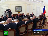 На заседании комиссии премьер рассуждал, с чем Россия может выйти на мировые рынки, как получить конкурентоспособную, высокотехнологичную продукцию