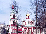 В Москве сосулька, упавшая с крыши храма, травмировала ребенка