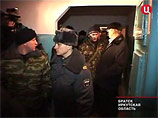 Серов был задержан 3 февраля в собственной квартире. Сначала оперативники проследили, как бизнесмен передает деньги мэру, а потом последовали за чиновником на квартиру, намереваясь взять с поличным Серов был задержан 3 февраля в собственной квартире. Сначала оперативники проследили, как бизнесмен передает деньги мэру, а потом последовали за чиновником на квартиру, намереваясь взять с поличным