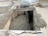 Для выявления места утечки радиоактивной воды с "Фукусимы" ее окрасили порошком белого цвета Для выявления места утечки радиоактивной воды с "Фукусимы" ее окрасили порошком белого цвета