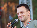 Глава Росмолодежи Василий Якеменко через суд потребовал от журналиста Олега Кашина опровергнуть информацию о причастности экс-лидера прокремлеского движения "Наши" к нападению на корреспондента "Коммерсанта" в ноябре прошлого года, после которого Кашин на Глава Росмолодежи Василий Якеменко через суд потребовал от журналиста Олега Кашина опровергнуть информацию о причастности экс-лидера прокремлеского движения "Наши" к нападению на корреспондента "Коммерсанта" в ноябре прошлого года, после которого Кашин на
