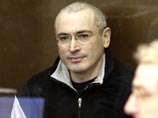 Вопросы интернет-пользователей журналисты передали Ходорковскому через его адвокатов еще летом прошлого года. Только в апреле первая часть ответов экс-главы ЮКОСа была наконец получена и размещена на сайте журнала Вопросы интернет-пользователей журналисты передали Ходорковскому через его адвокатов еще летом прошлого года. Только в апреле первая часть ответов экс-главы ЮКОСа была наконец получена и размещена на сайте журнала