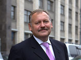 Функционер и идеолог "Единой России" Алексей Чадаев, критиковавший Медведева по ливийскому вопросу, ушел в отставку Функционер и идеолог "Единой России" Алексей Чадаев, критиковавший Медведева по ливийскому вопросу, ушел в отставку