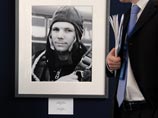 Юрий Гагарин погиб 27 марта 1968 года, разбившись во время одного из тренировочных полетов на самолете МиГ-15УТИ вместе с военным летчиком Владимиром Серегиным возле деревни Новоселово Киржачского района Владимирской области Юрий Гагарин погиб 27 марта 1968 года, разбившись во время одного из тренировочных полетов на самолете МиГ-15УТИ вместе с военным летчиком Владимиром Серегиным возле деревни Новоселово Киржачского района Владимирской области