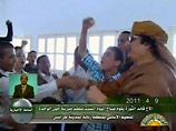 Каддафи появился на публике, посетив школу в Триполи