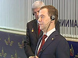 Президент России Дмитрий Медведев поздравил экипаж Международной космической станции (МКС) с полувековым юбилеем пилотируемой космонавтики